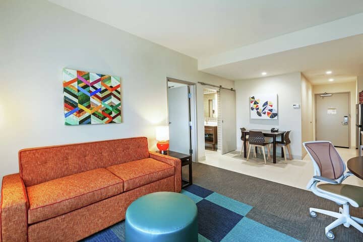 Room 5 of 27