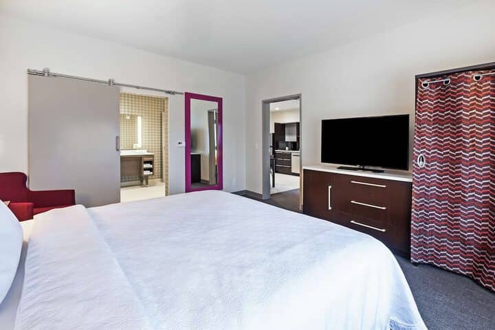 Room 8 of 27