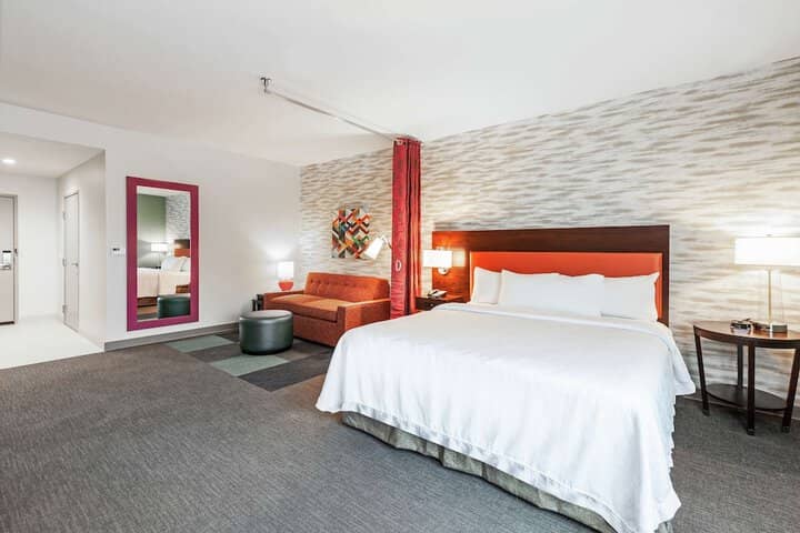 Room 16 of 27